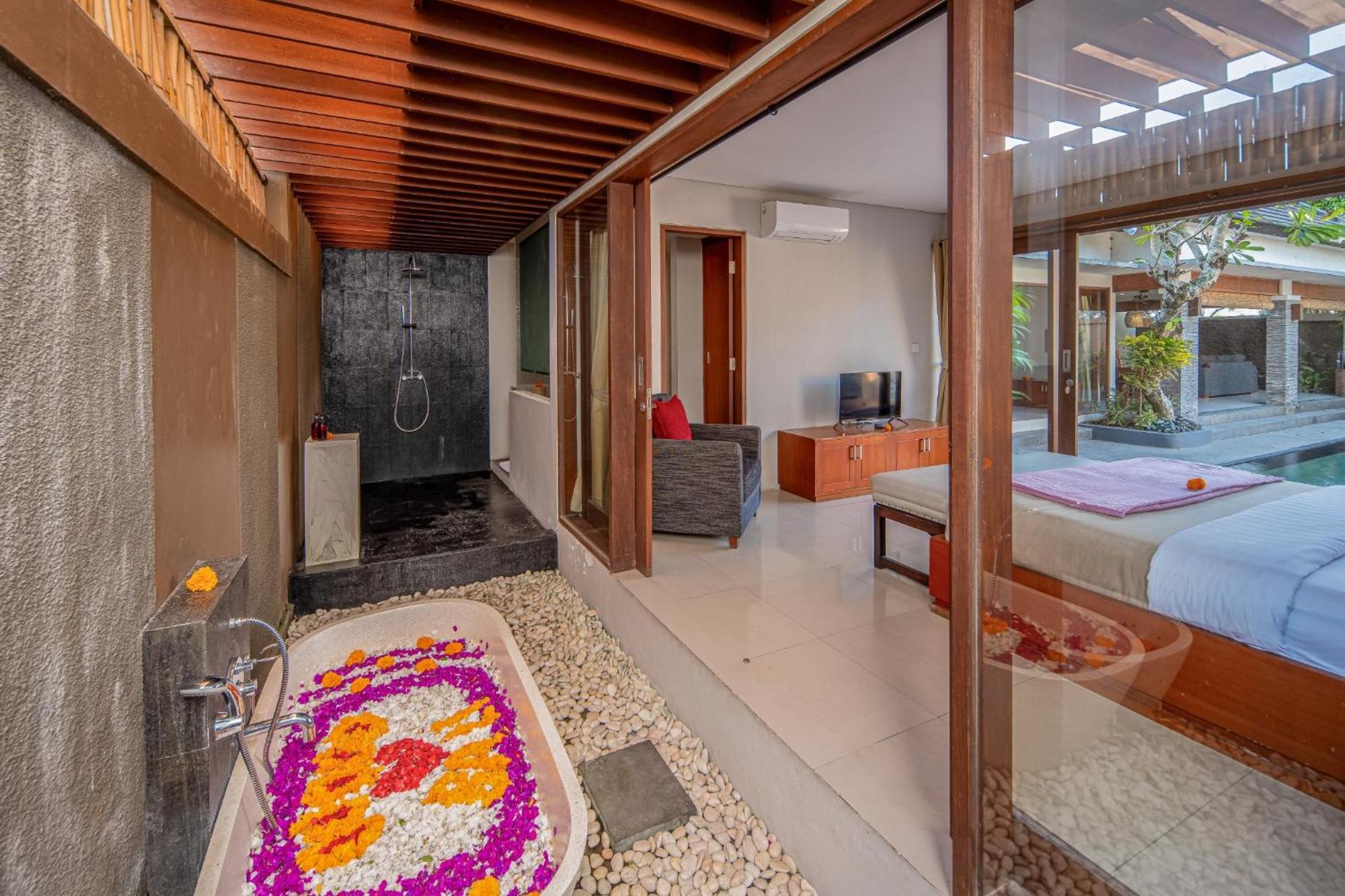 Tanah Lot Nyanyi Sanctuary Villa By Ini Vie Hospitality מראה חיצוני תמונה