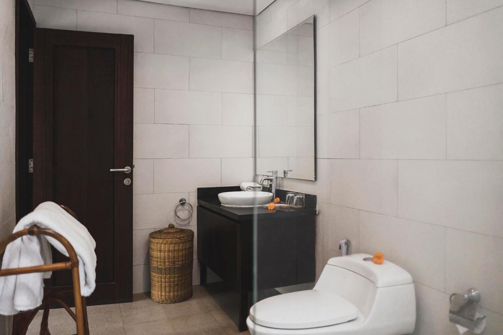 Tanah Lot Nyanyi Sanctuary Villa By Ini Vie Hospitality מראה חיצוני תמונה