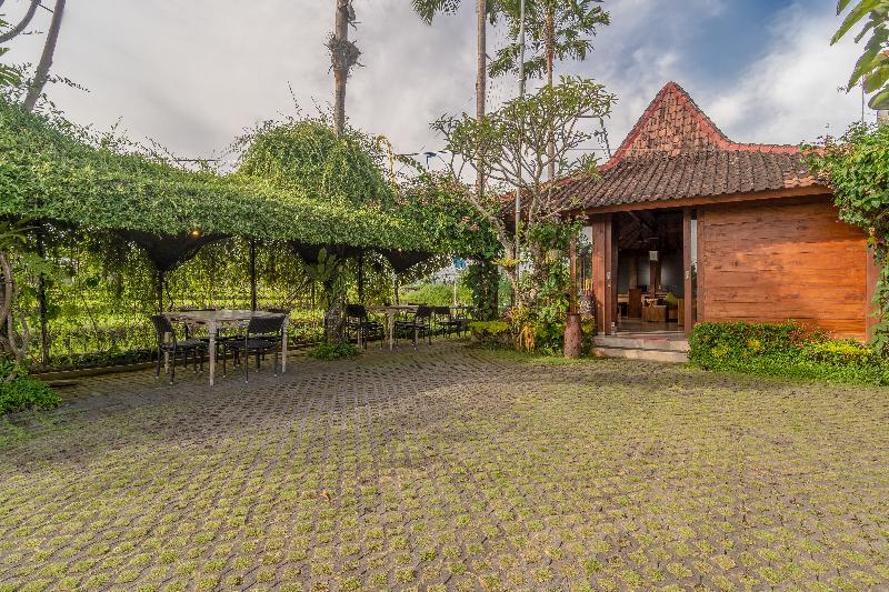 Tanah Lot Nyanyi Sanctuary Villa By Ini Vie Hospitality מראה חיצוני תמונה